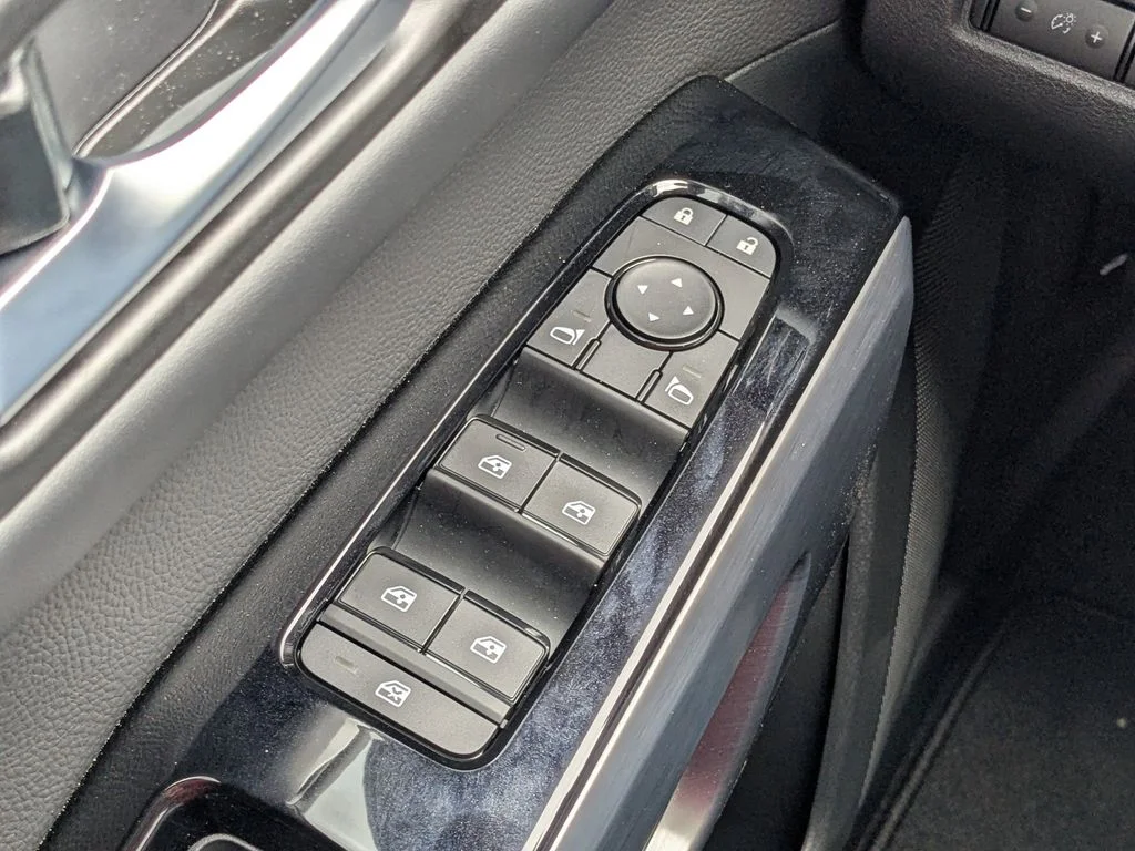 New 2026 Gray Nissan SL image 20
