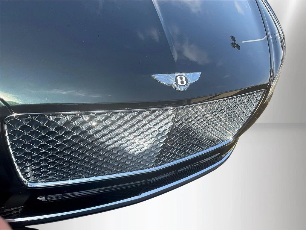 Used 2021 Midnight Emerald Bentley V8 image 33