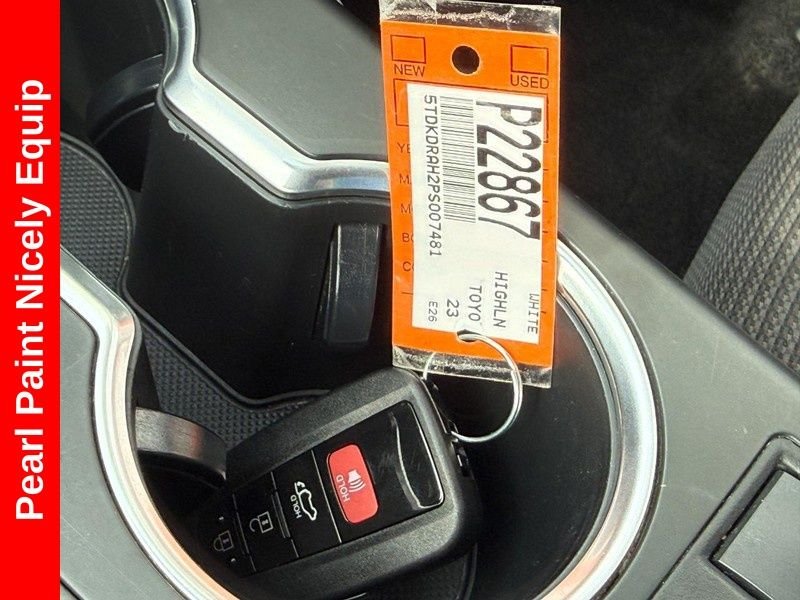 Used 2023 Pearl Toyota LE image 32