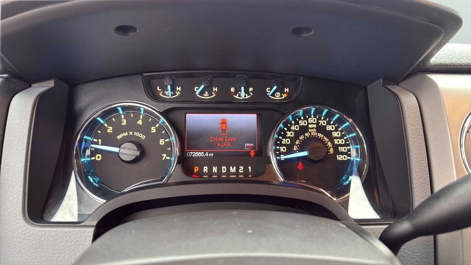 Used 2011  Ford XLT image 13