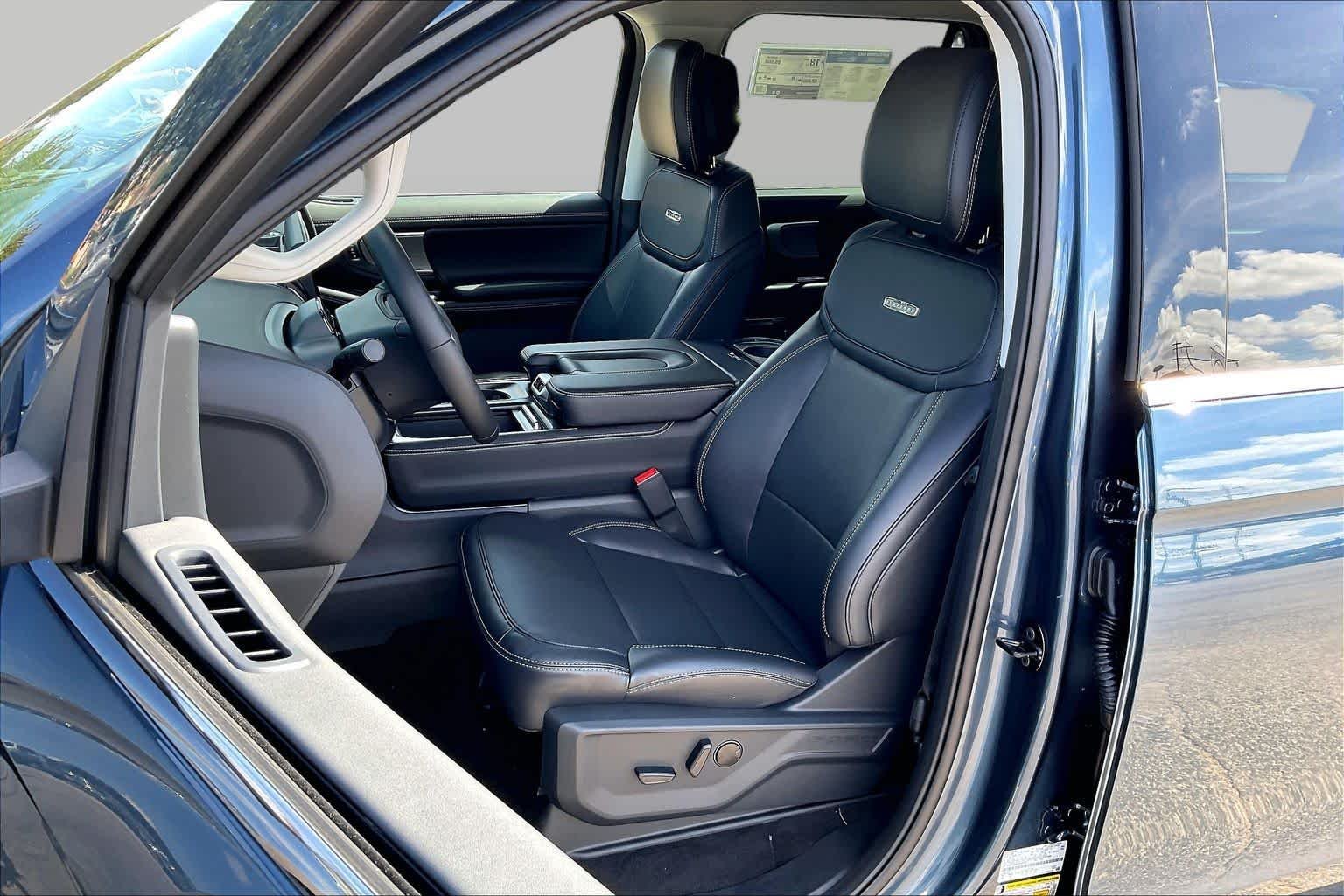 New 2027 Nocturnal Blue Metallic Ford MAX Platinum image 9