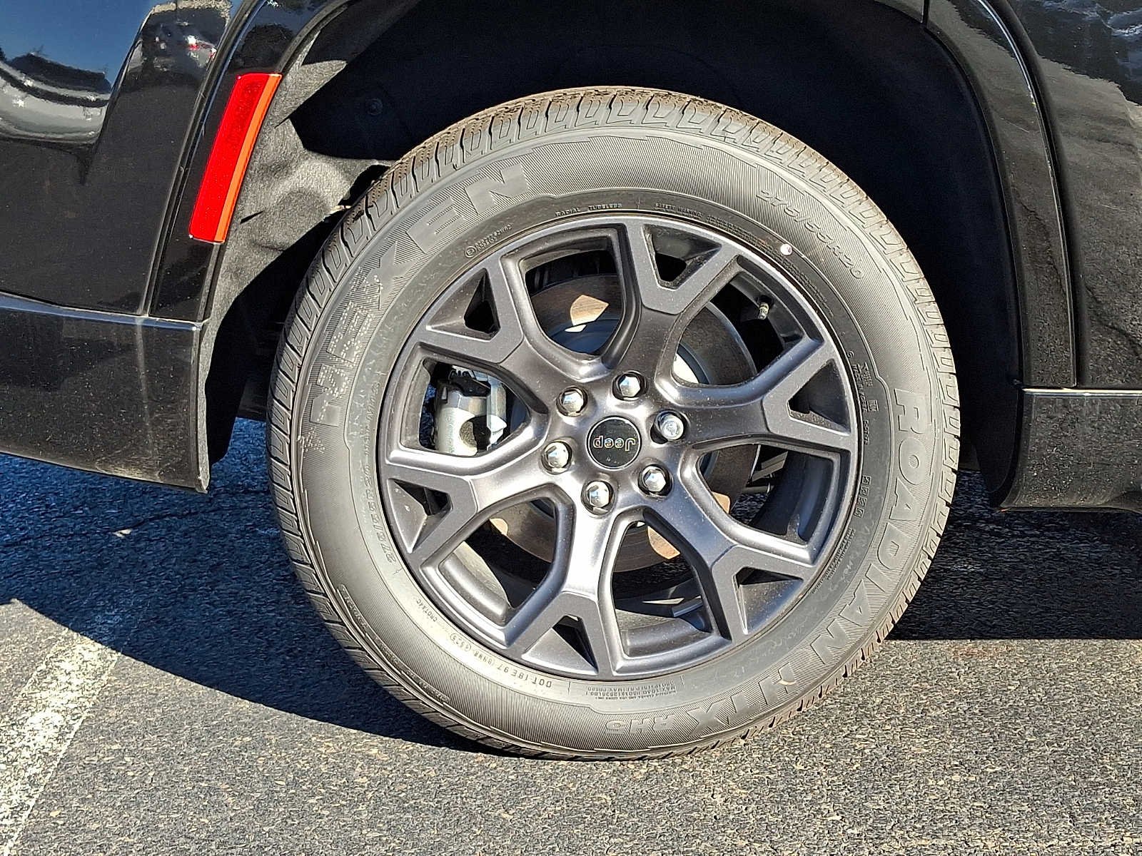 New 2026 High Gloss Black Exterior Paint Jeep Limited Altitude image 7