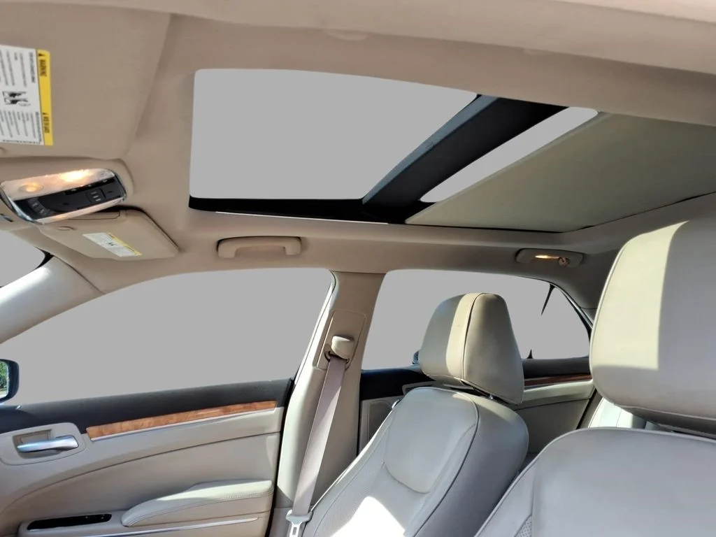 Used 2012 White Chrysler C image 19