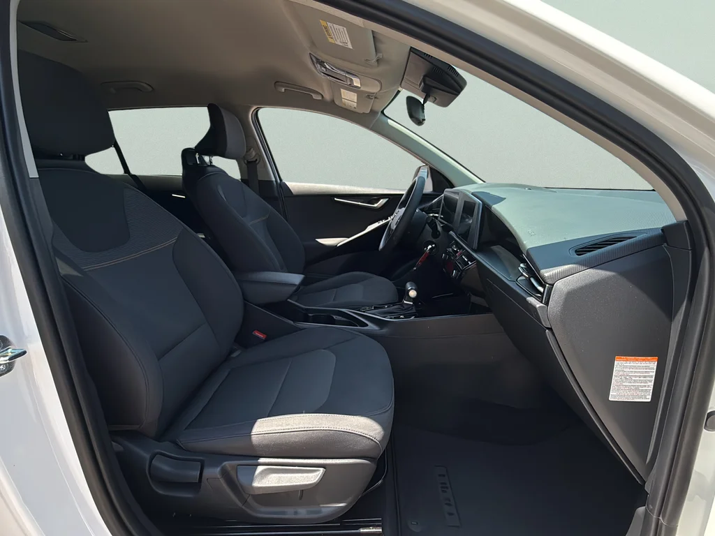Certified Used 2025 Snow White Pearl Kia LX image 20