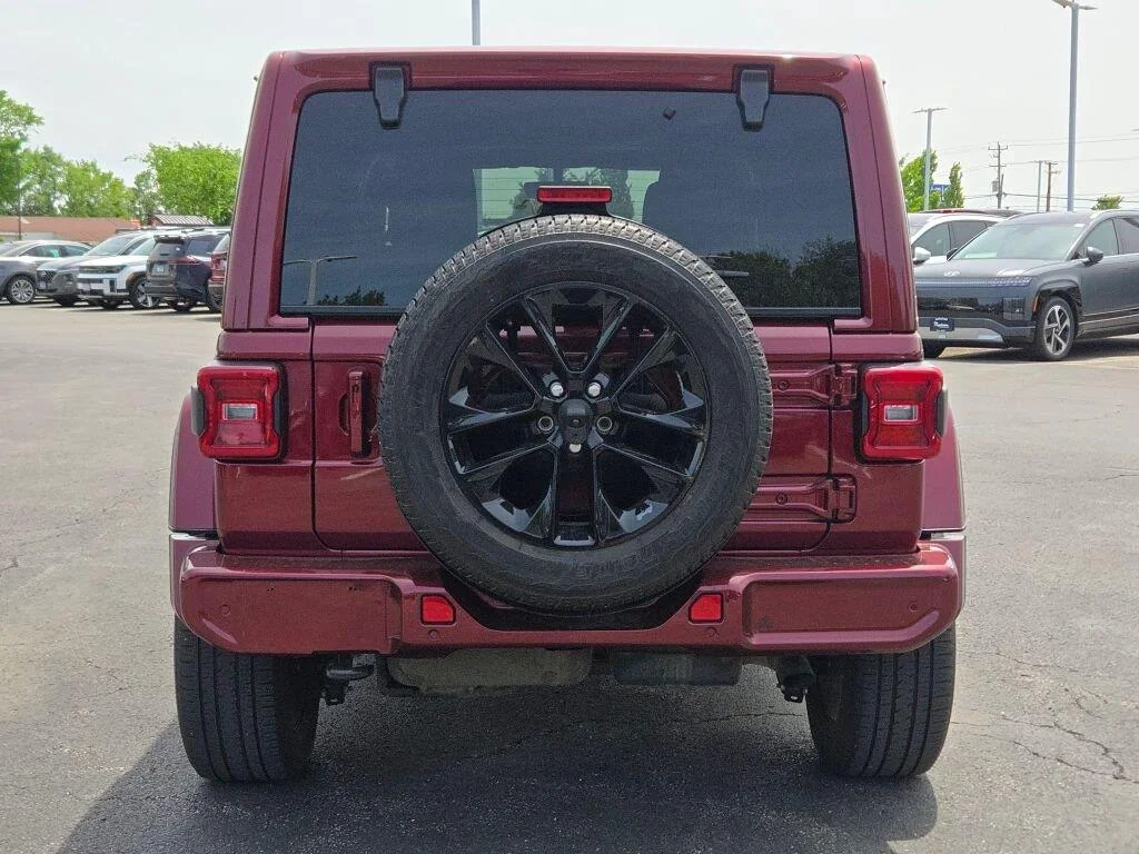 Used 2021  Jeep Unlimited Sahara High Altitude image 14