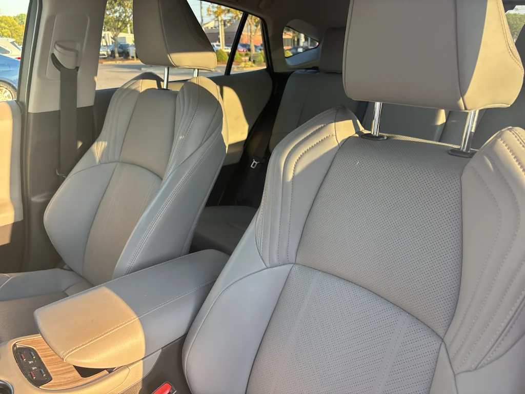 Used 2022 Titanium Glow Toyota Limited image 9