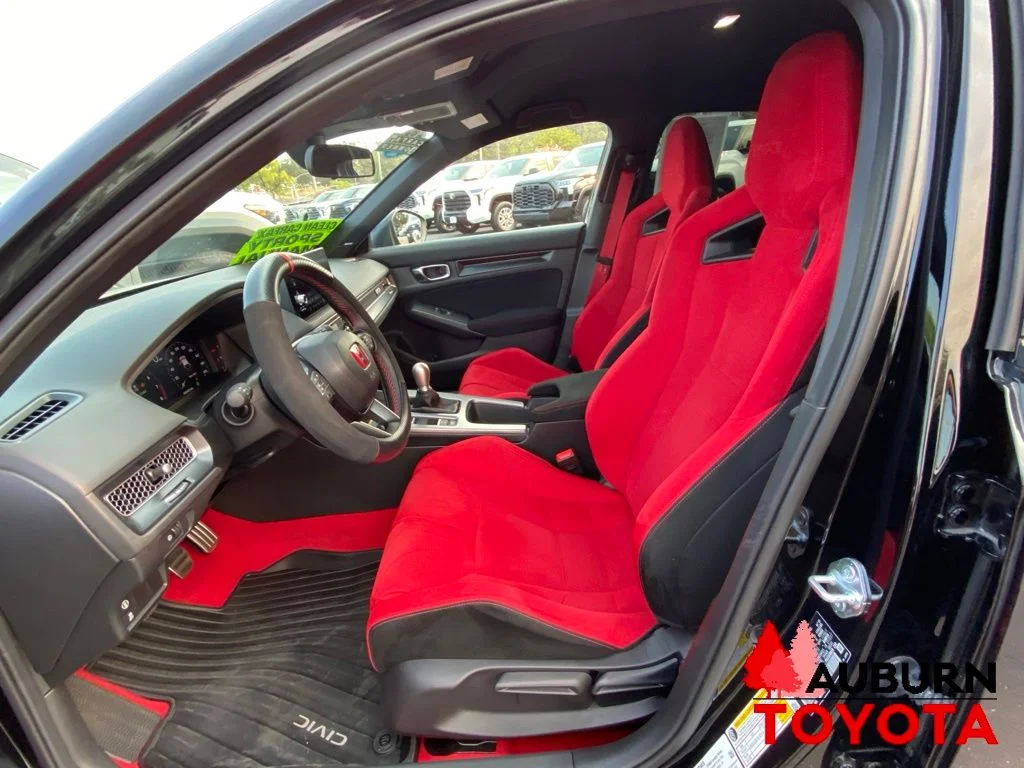 Used 2023  Honda  image 30