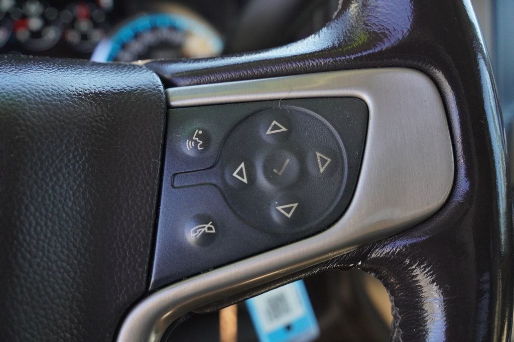 Used 2018 White GMC Denali image 22