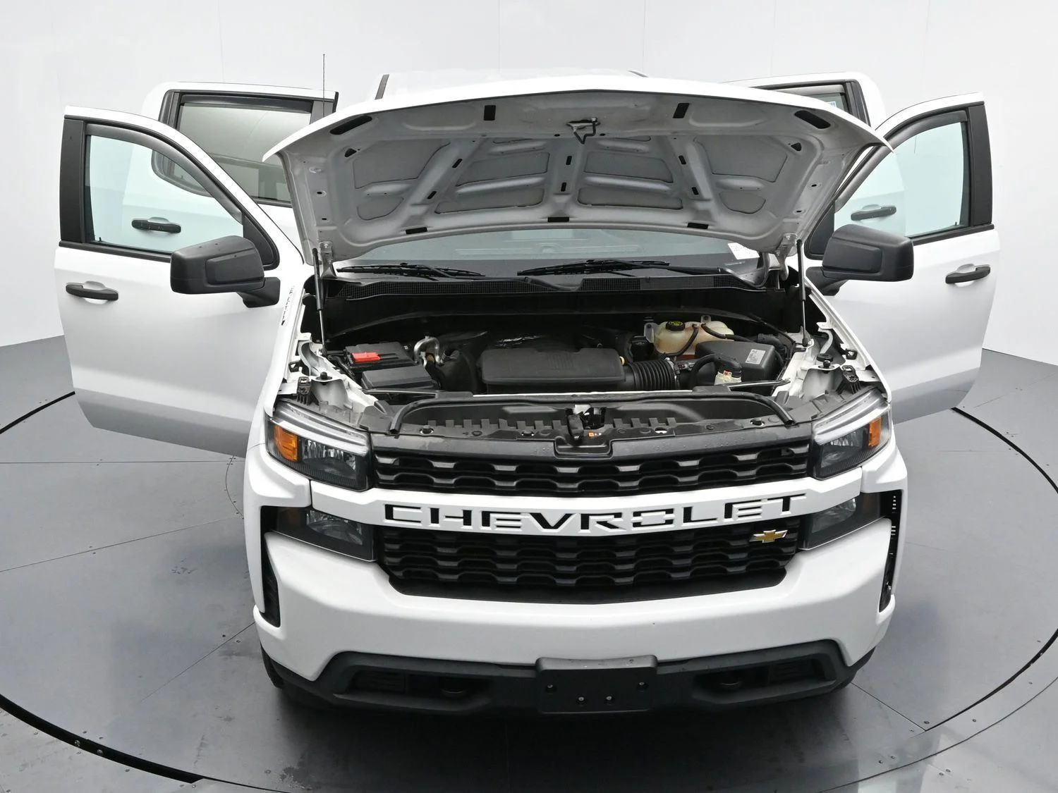 Used 2019 SUMMIT WHITE Chevrolet Custom image 37