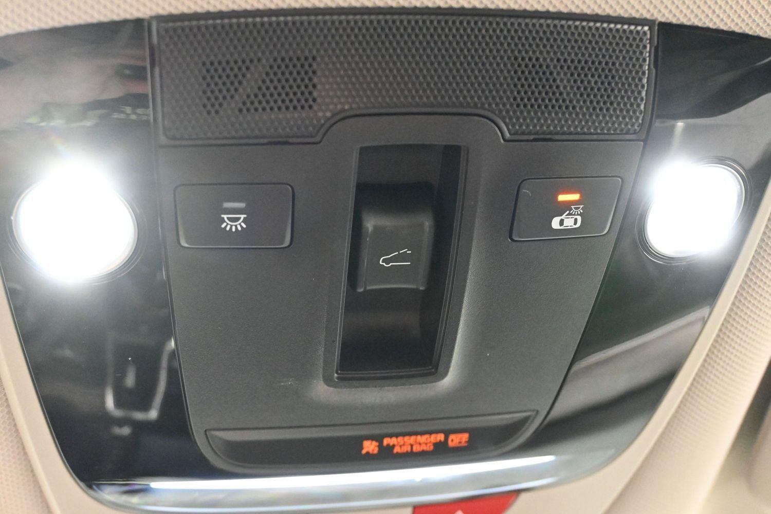 Used 2023 Wolf Gray Kia X-Line SX Prestige image 32