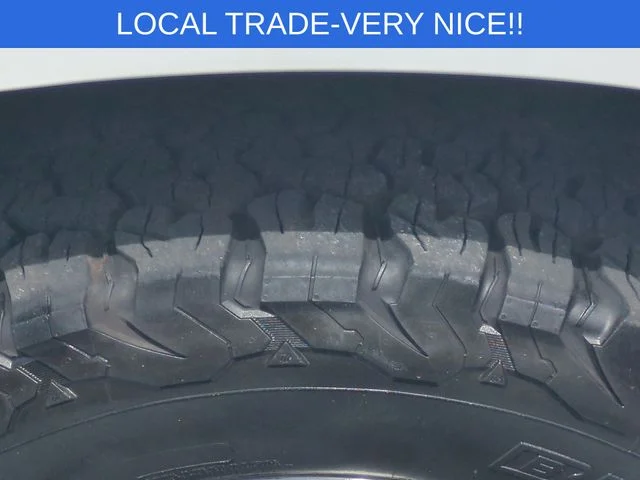 Used 2023 White GMC AT4 image 11