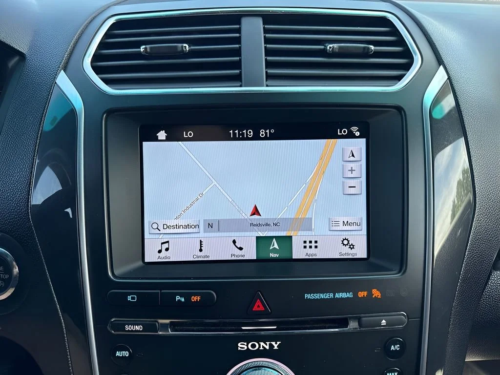 Used 2017  Ford Limited image 22