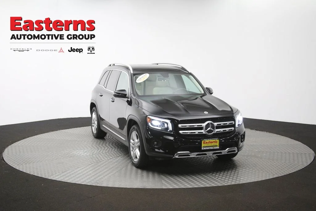 Used 2021 Black Mercedes-Benz GLB 250 image 47