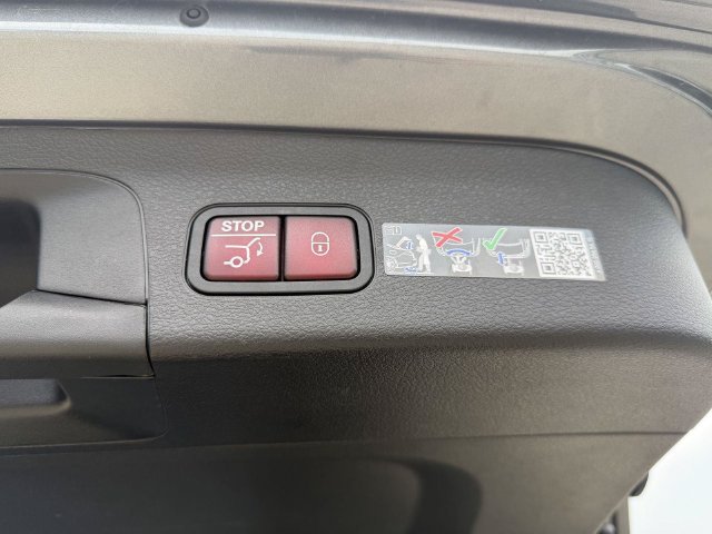 Certified Used 2026 Selenite Grey Metallic Mercedes-Benz GLS 580 image 24
