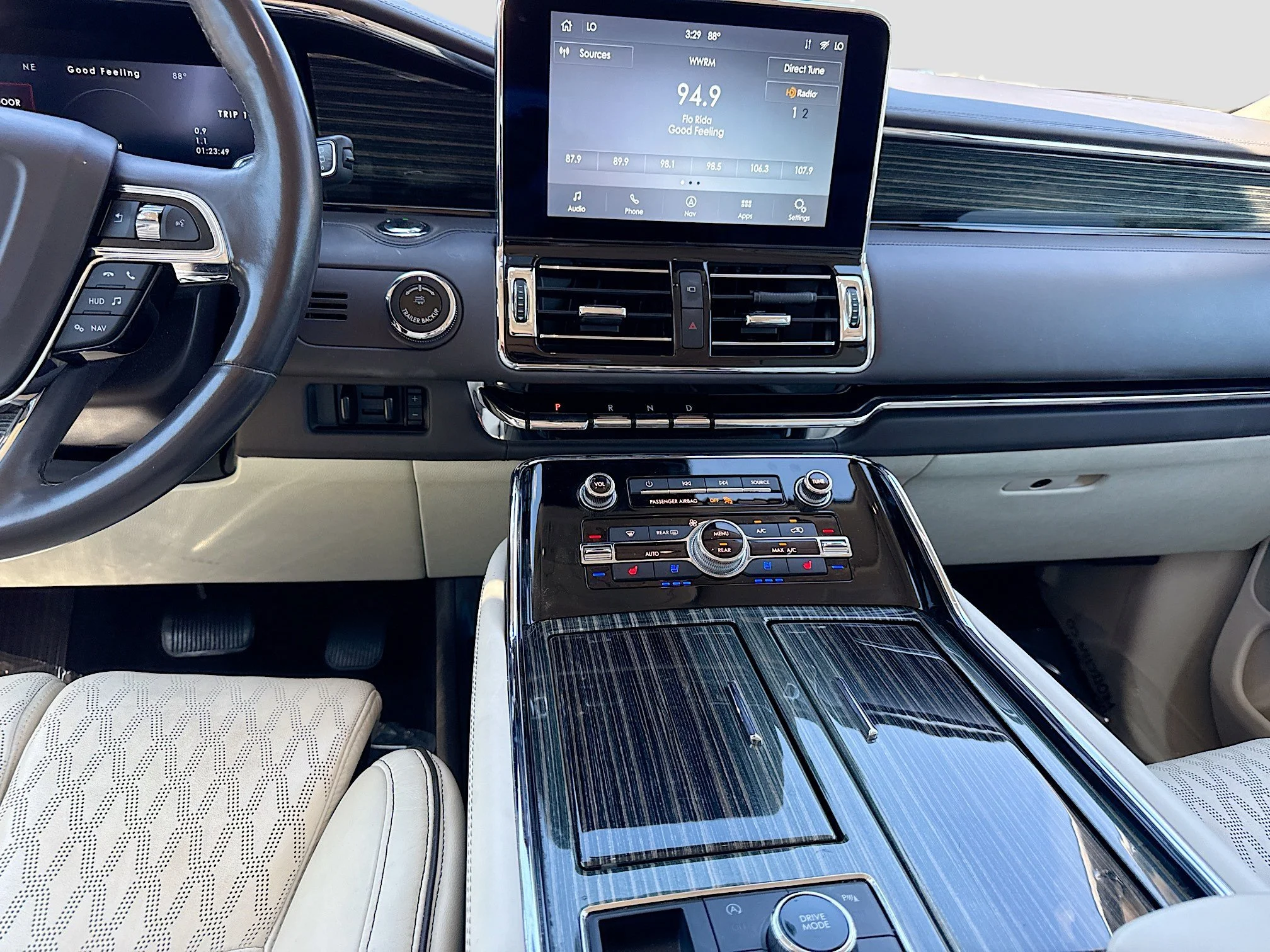 Used 2021 Chroma Crystal Blue Lincoln Black Label image 18