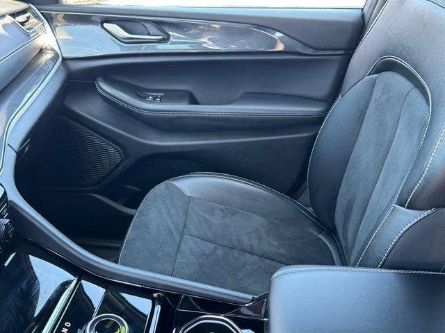Used 2023 Bright White Clearcoat Jeep Altitude image 15