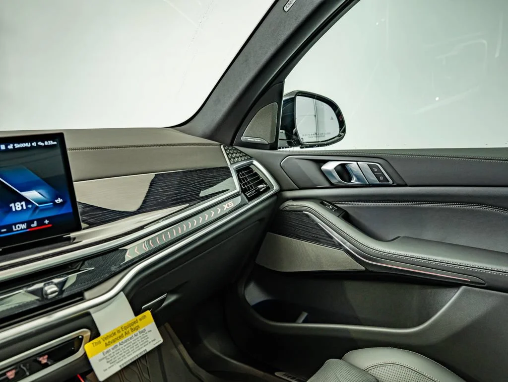 New 2026 Dravit Grey Metallic BMW xDrive40i image 30