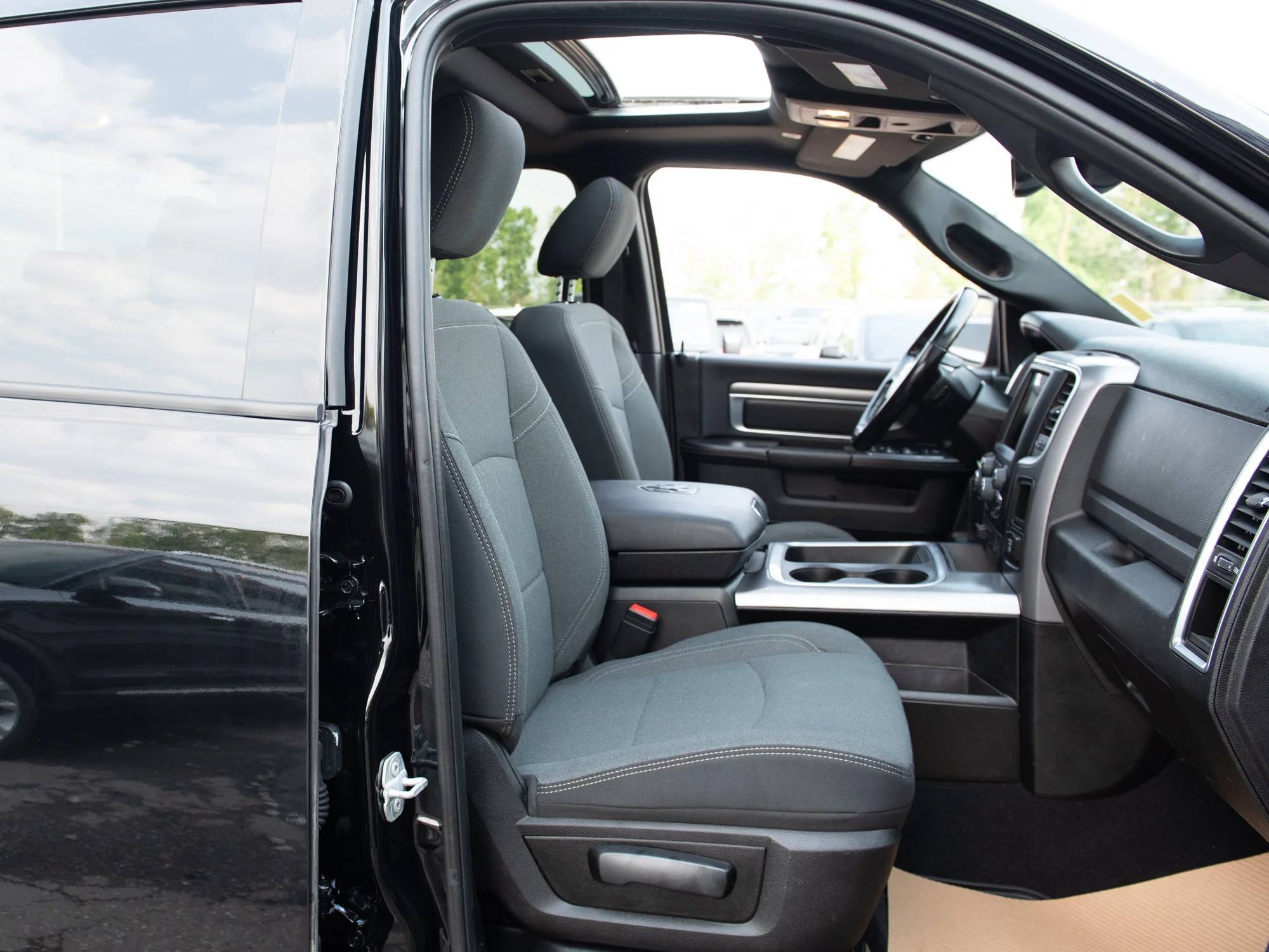 Certified Used 2022 Black RAM Warlock*No Accidents | 3M PPF | Heated Seats | Nav | Apple CarPlay | HEMI V8 | Backup Camera image 19