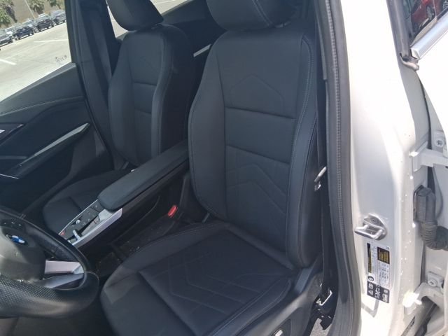 Used 2024 White BMW xDrive28i image 14