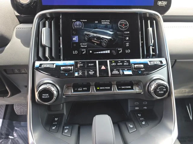 2026 Lexus LX 700h Overtrail - Photo 28