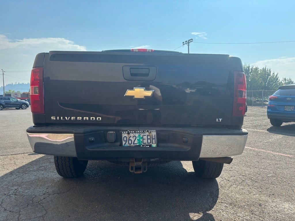 Used 2008 Black Chevrolet LT image 6