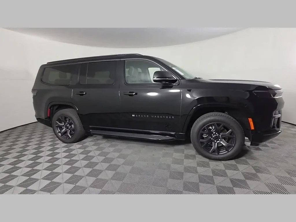 New 2026 High Gloss Black Exterior Paint Jeep Limited Altitude image 29