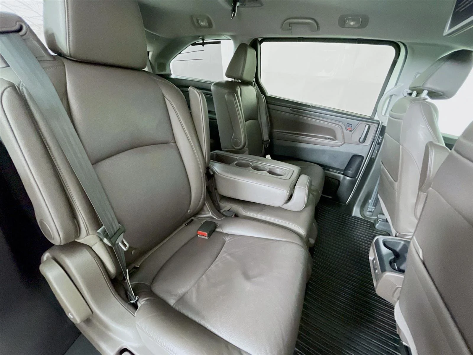Used 2019 White Diamond Pearl Honda Elite image 33