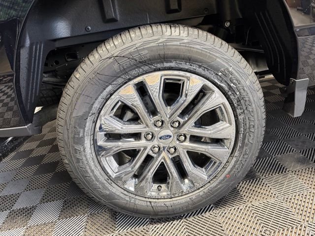 New 2026 Agate Black Metallic Ford XLT image 40