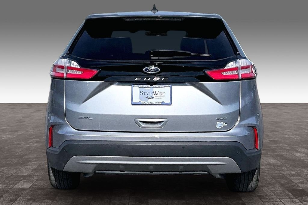 Used 2024 Silver Metallic Ford SEL image 27