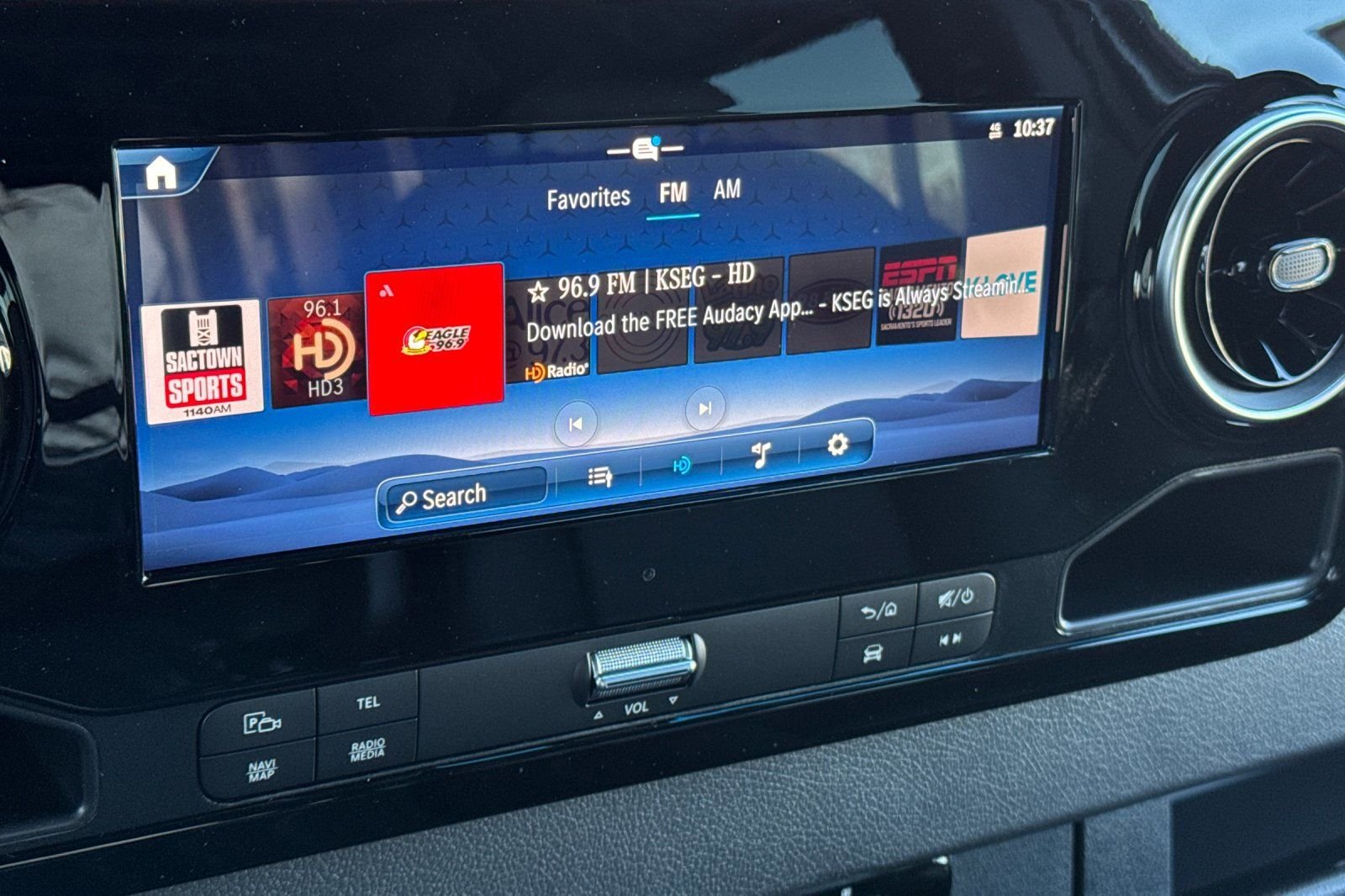 2025 Mercedes-Benz Sprinter Crew Van Base - Photo 19