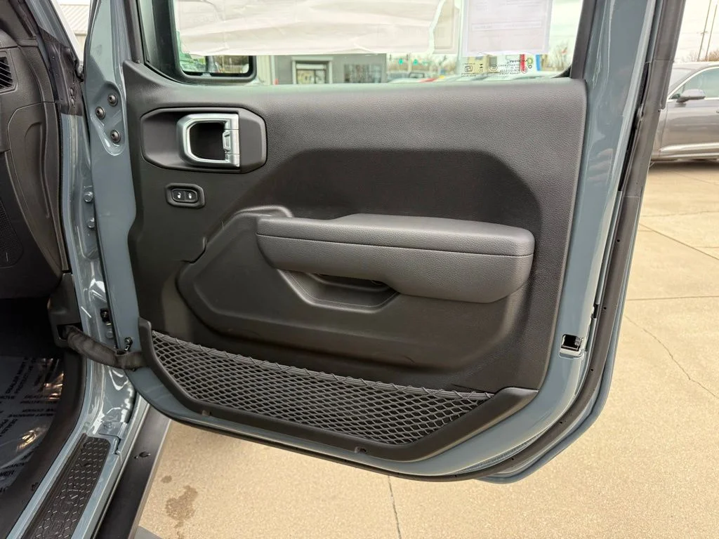 New 2026 Anvil Clear-Coat Exterior Paint Jeep Sport image 26