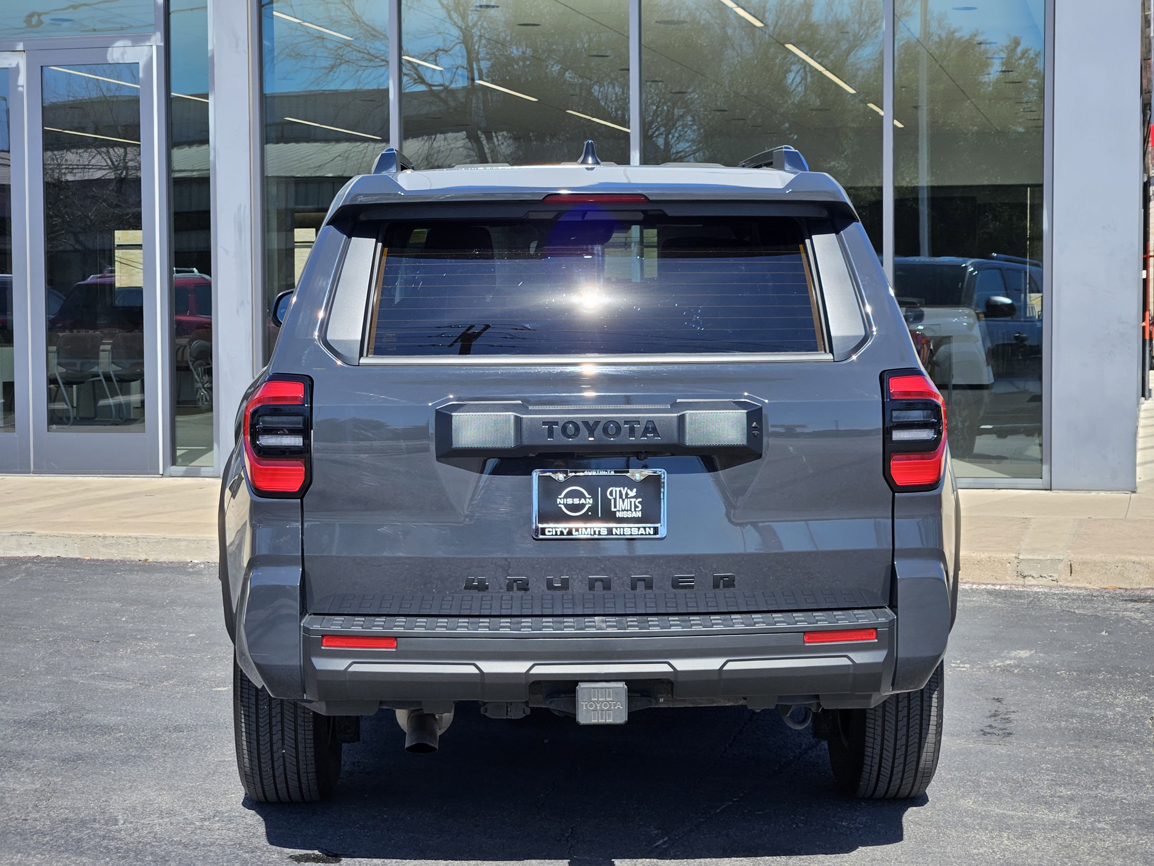 Used 2025 Underground Toyota SR5 image 6