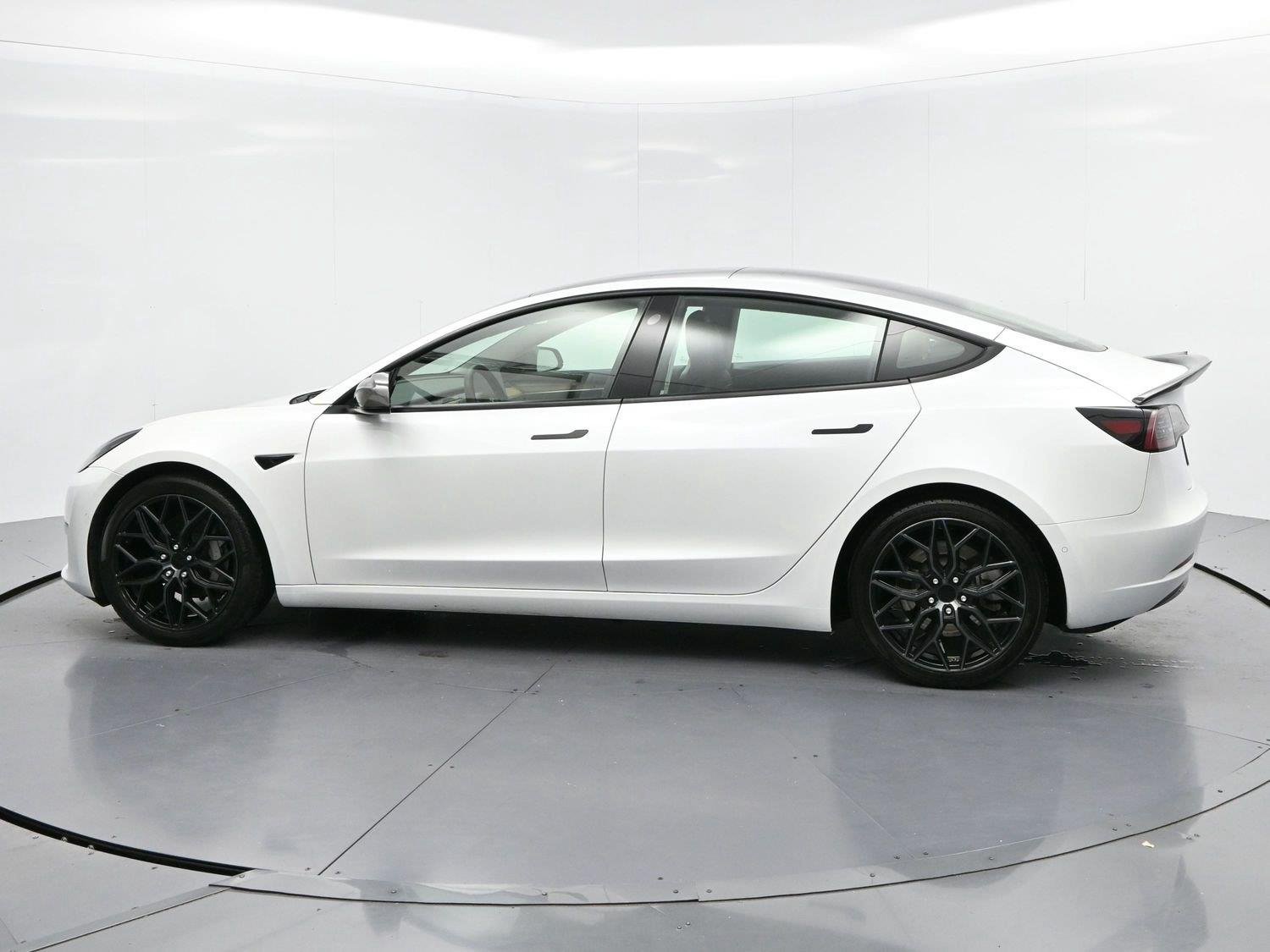 Used 2021 Pearl White Multi-coat Tesla Standard Range Plus image 5