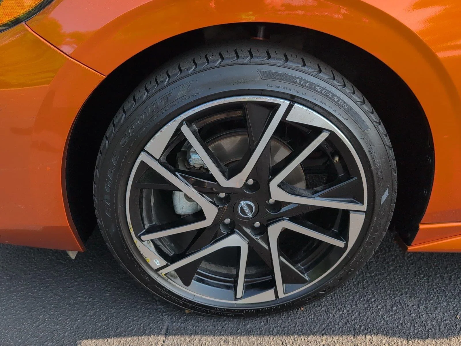 Used 2025 Monarch Orange Metallic/Super Black Nissan SR image 11