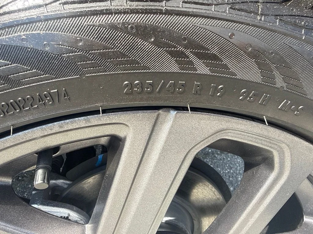 Used 2025 Black Jeep Limited image 33
