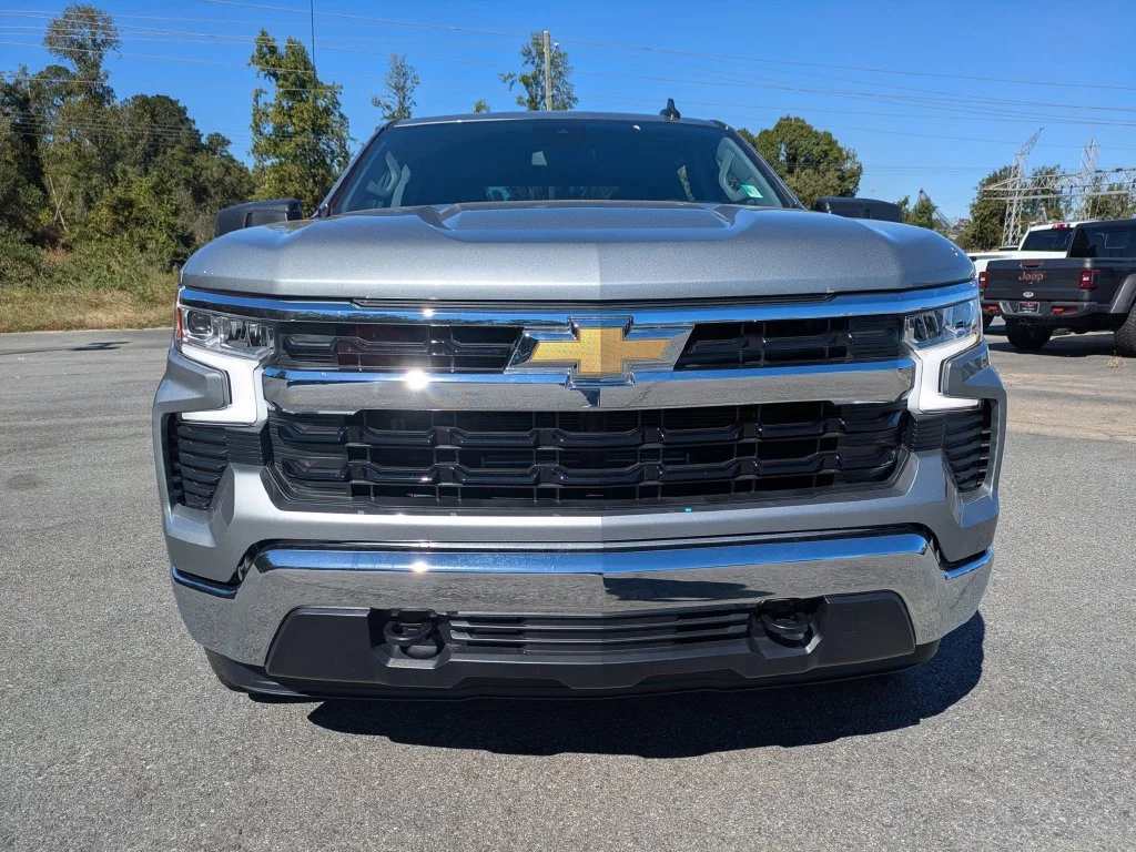 Used 2026 Gray Chevrolet LT image 9