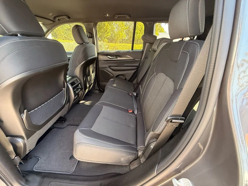 New 2026 Baltic Gray Metallic Clear-Coat Exterior Paint Jeep Laredo image 22