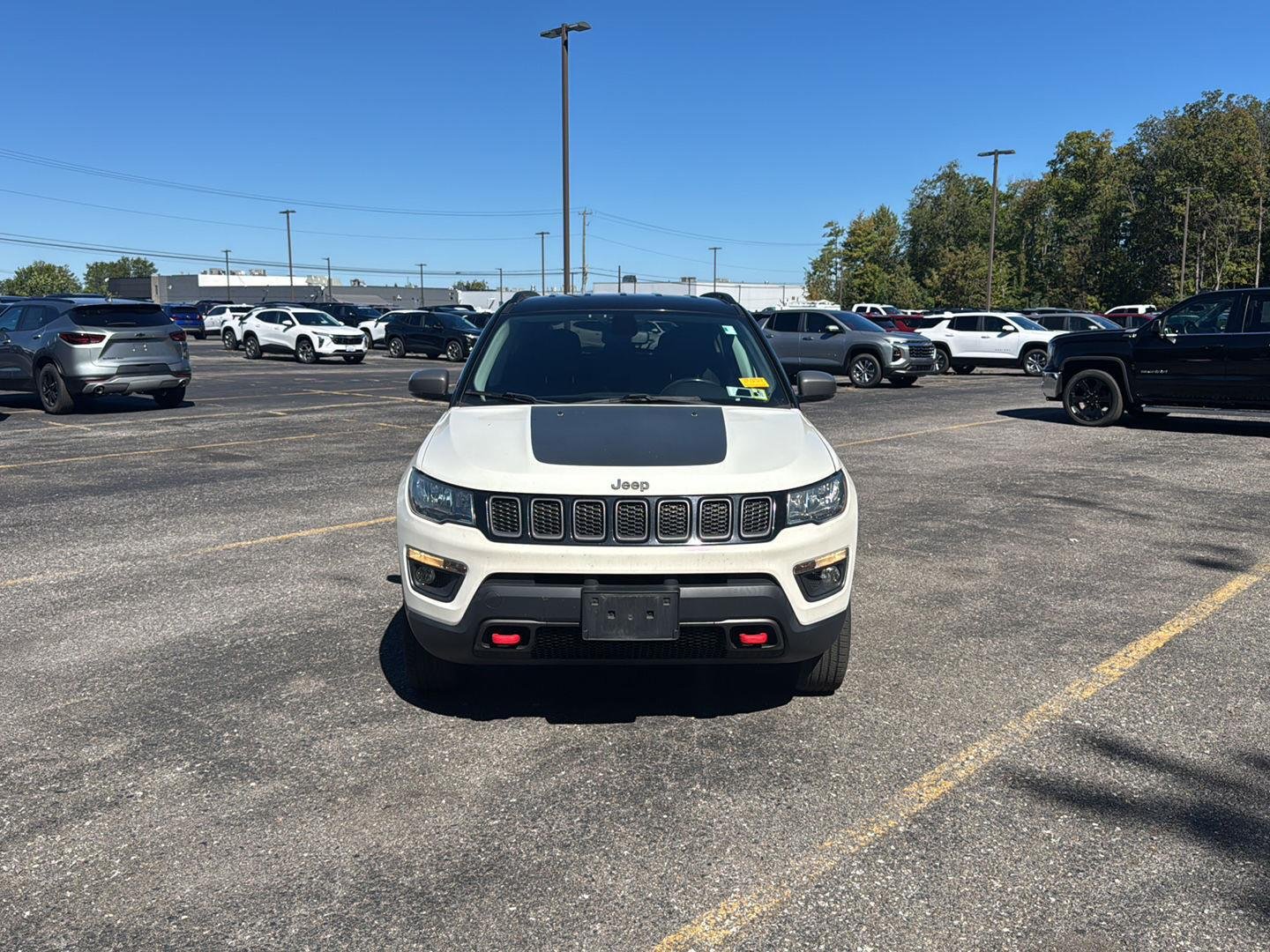 Used 2019 White Clearcoat Jeep Trailhawk image 2