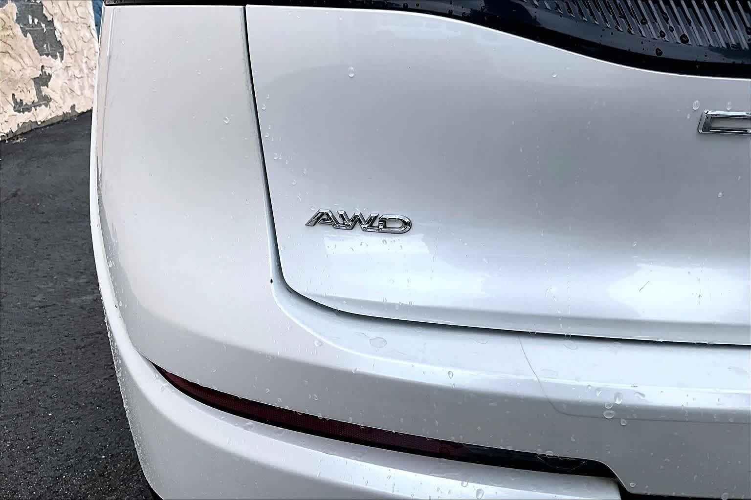 Used 2023 Oxygen White Toyota XLE image 10