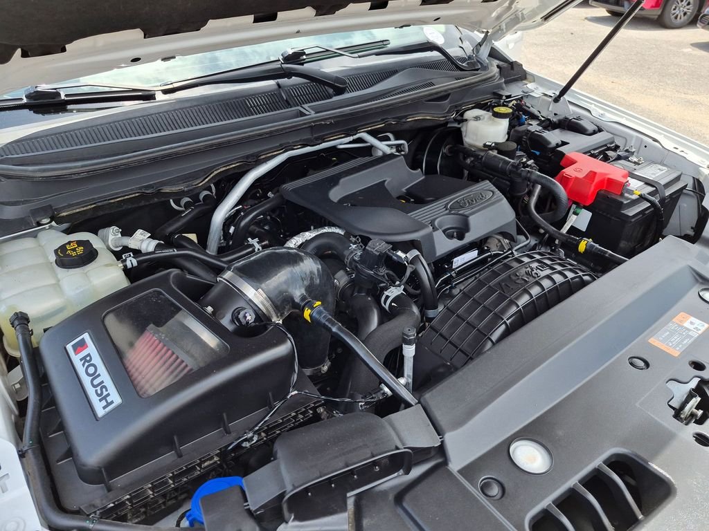 Used 2021 White Ford Lariat image 10