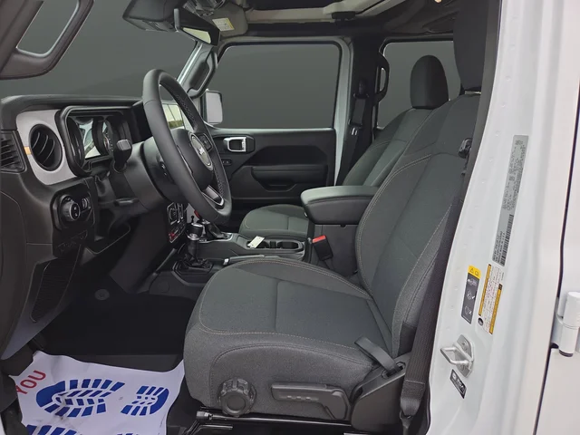 New 2025 Bright White Clear-Coat Exterior Paint Jeep Willys image 4