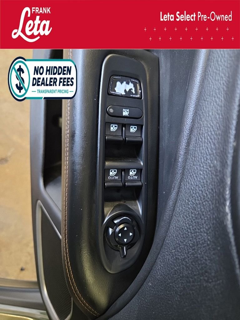 Used 2020 Olive Green Pearlcoat Jeep  image 22