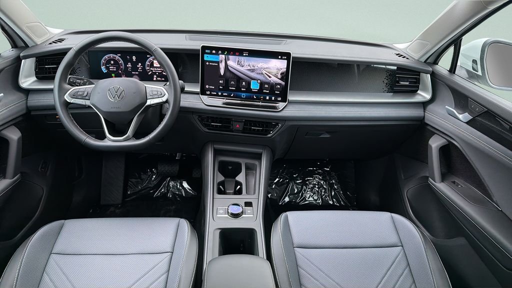 New 2026 Pure White Volkswagen 2.0T SE image 29