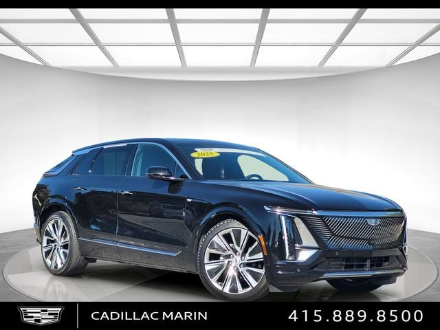 2025 Cadillac LYRIQ Luxury 3