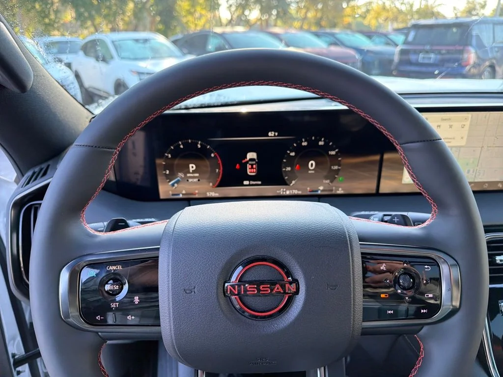 New 2026 Aspen White TriCoat / Super Black Two-tone Nissan PRO-4X® image 19