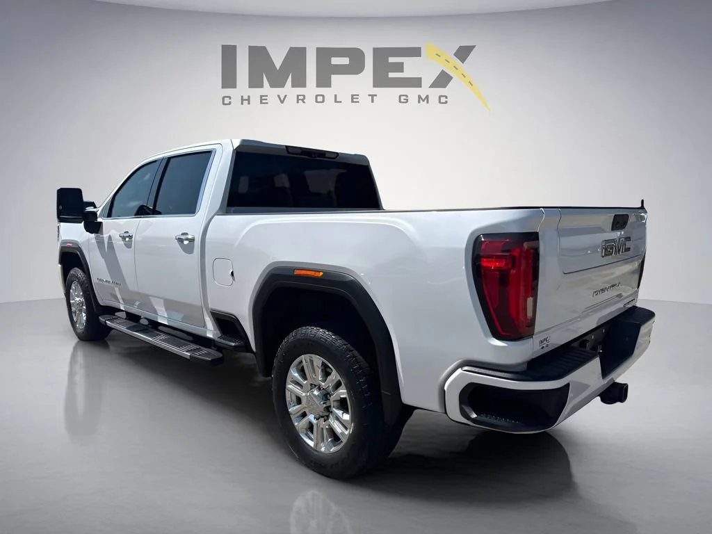 Used 2020 WHITE FROST TRICOAT GMC Denali image 3