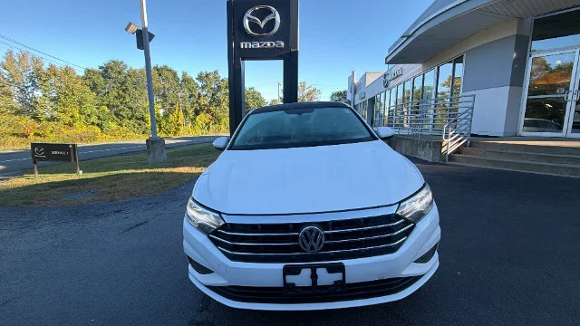 Used 2019 White Volkswagen 1.4T SE image 2