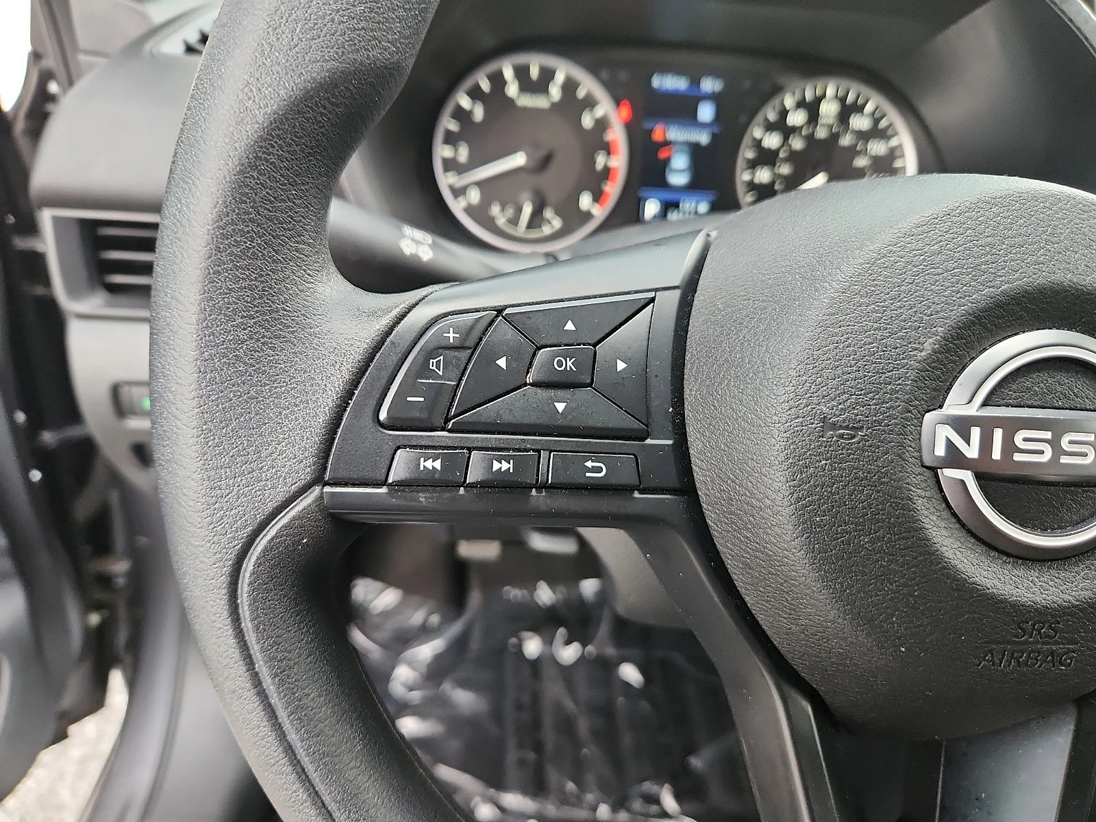 Used 2024 Gray Nissan S image 20