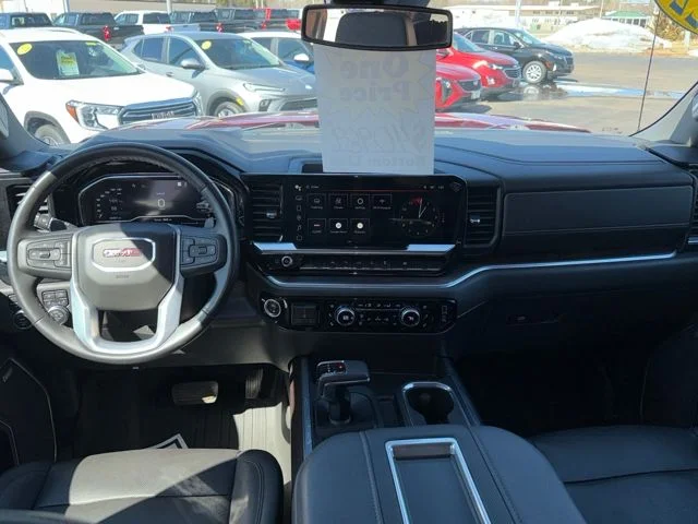 Used 2022 Red GMC SLT image 30