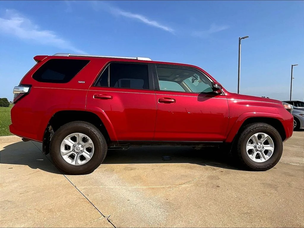 Used 2016 Red Toyota SR5 Premium image 6